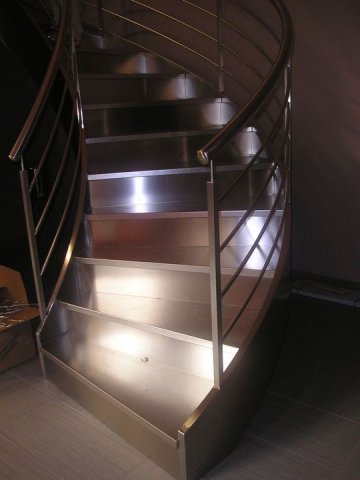 scale acciaio 9